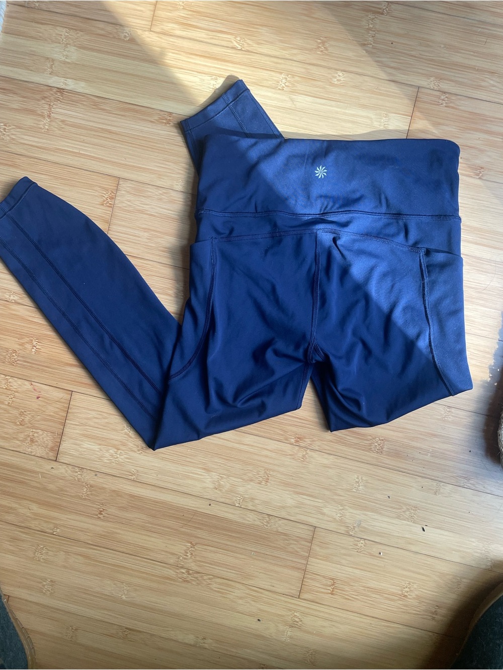 Athleta Ultimate Stash 7/8 Tight size small